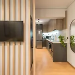 Urban Suites- Helexpo Lägenhet