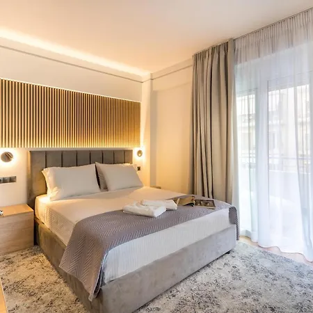 Urban Suites- Helexpo Apartment