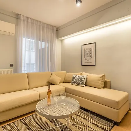 Apartment Urban Suites- Helexpo
